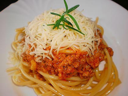 Bolognai makarónival, sajttal
