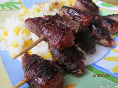 Baconbe göngyölt datolya (Souvlaki)