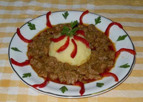 Borjúpörkölt Háromszéki