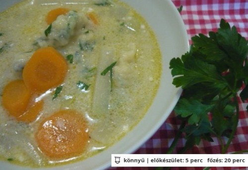 Karalábéleves vajas galuskával
