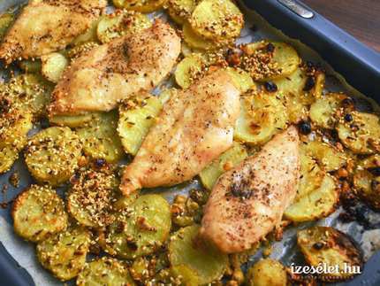 Grillezett csirkemell fűszeres-szezámmagos újburgony