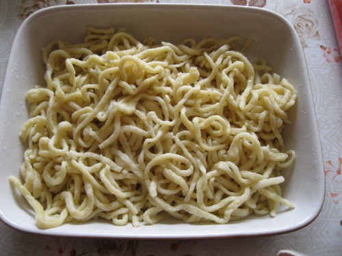Späzle (présen átnyomott nokedli )