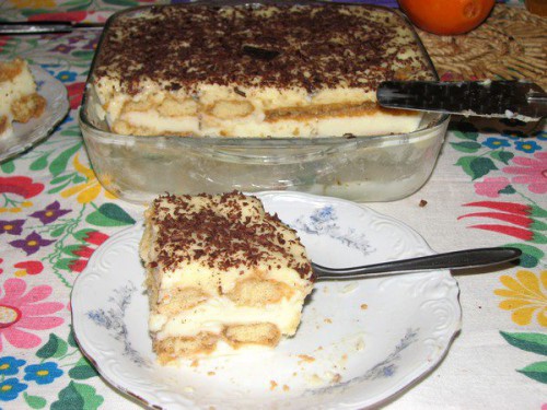 Tejszínes piskóta torta