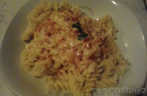 Zöldséges fusilli