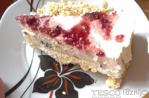 Fehér csokis-szedres torta