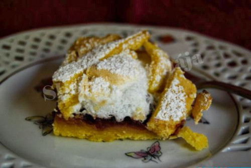Habos rácsos meggyes linzer