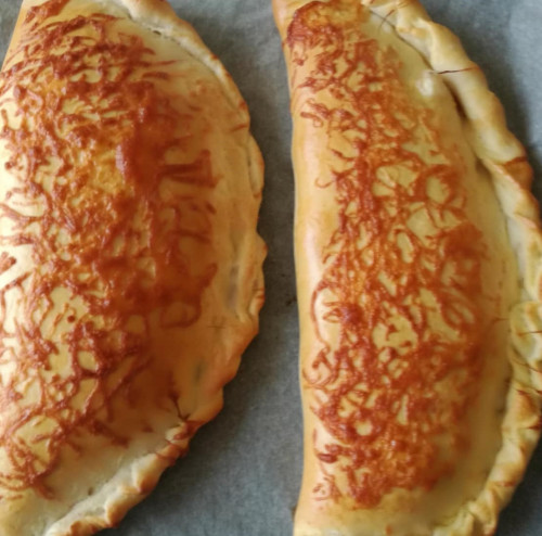 Töltött pizza