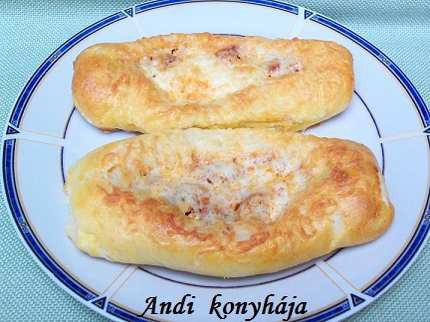 Kolbászos csónakok