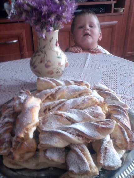 Almás csavart
